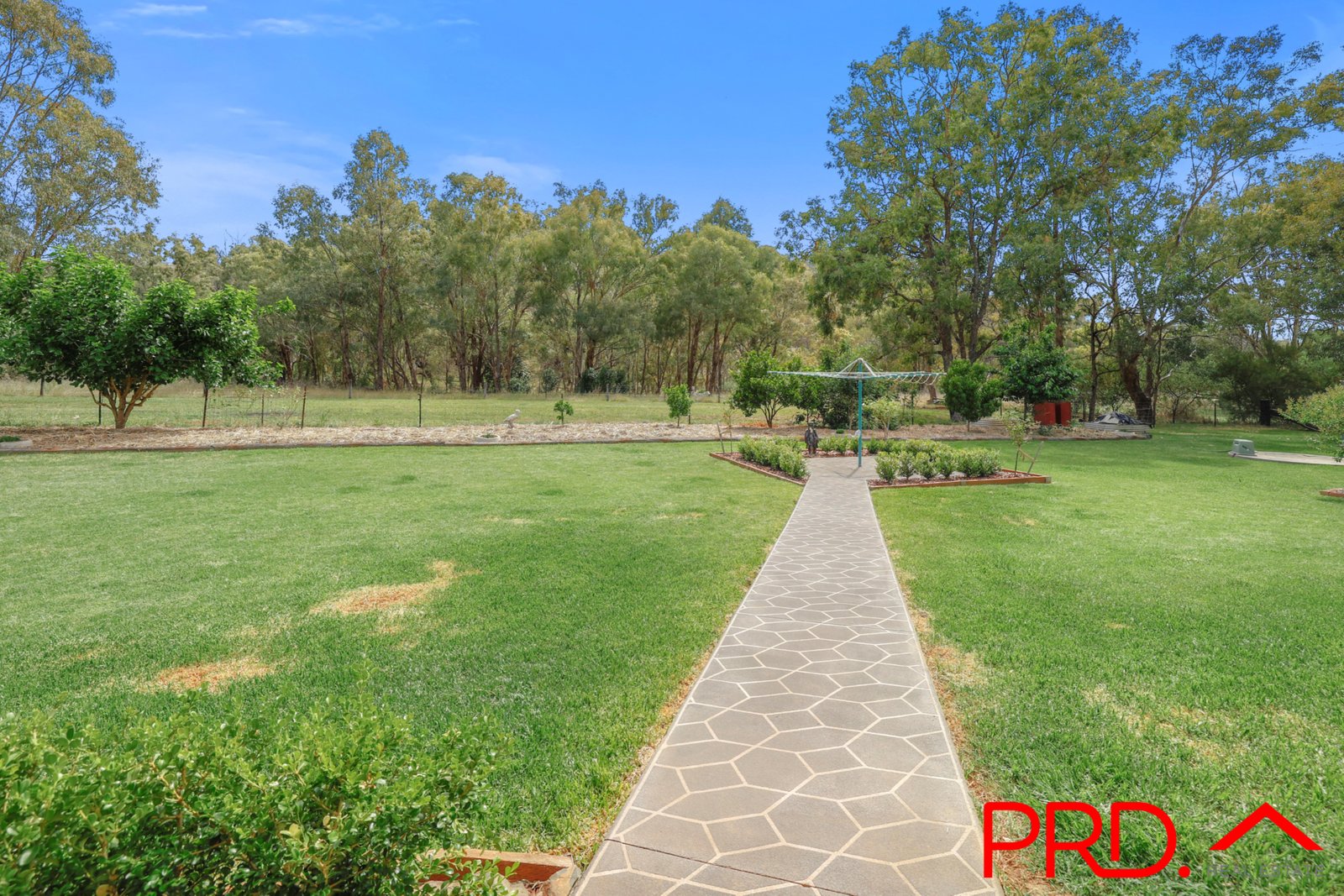 1 Pindari Drive TAMWORTH 25