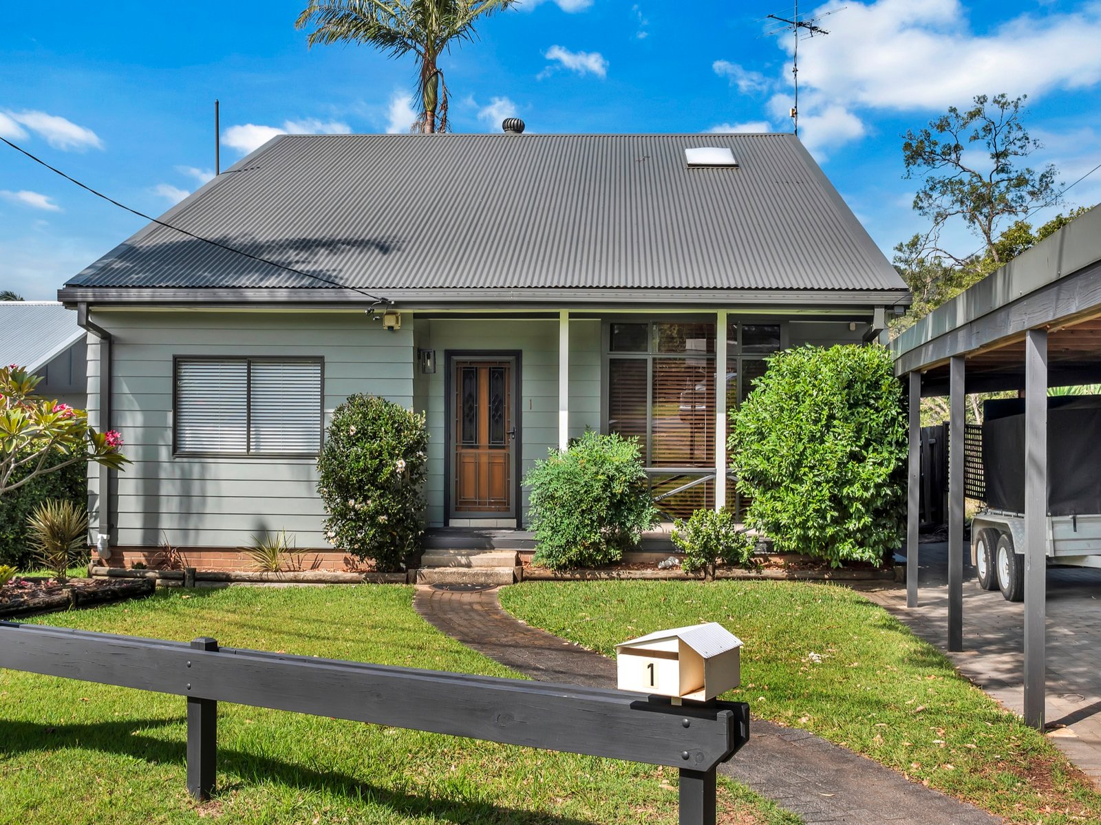 1 Point Road, Mooney Mooney NSW 2083