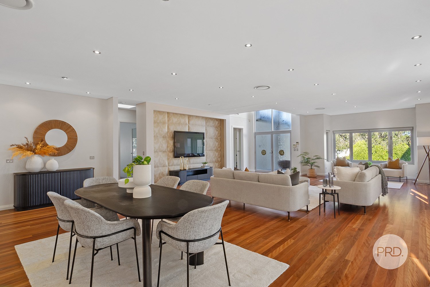 1 Prairievale Road SOUTH HURSTVILLE 2