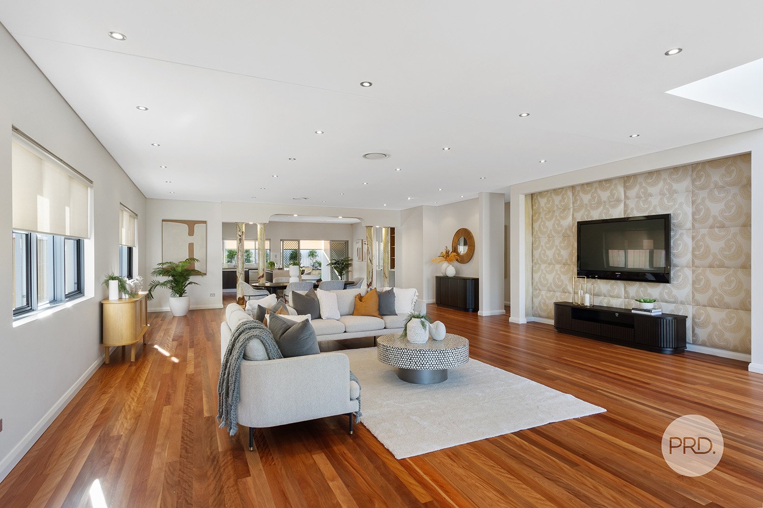 1 Prairievale Road SOUTH HURSTVILLE 4