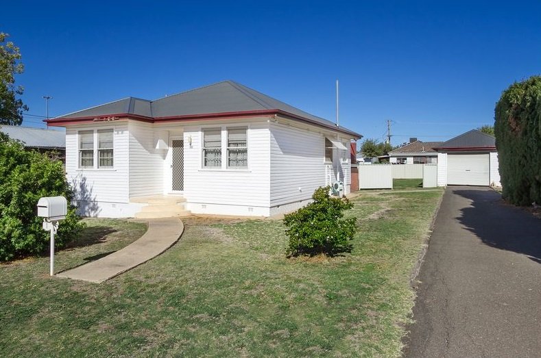 1 Preston Avenue SOUTH TAMWORTH 1