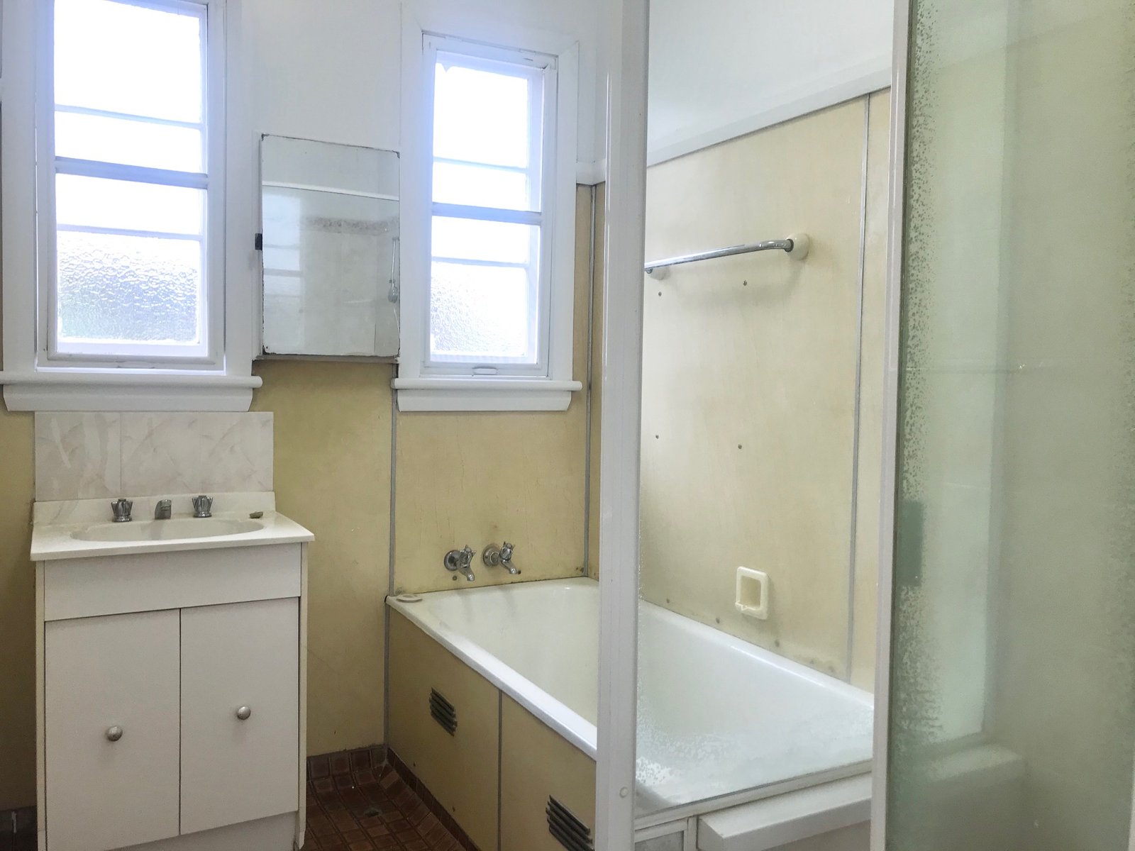 1 Preston Avenue SOUTH TAMWORTH 2