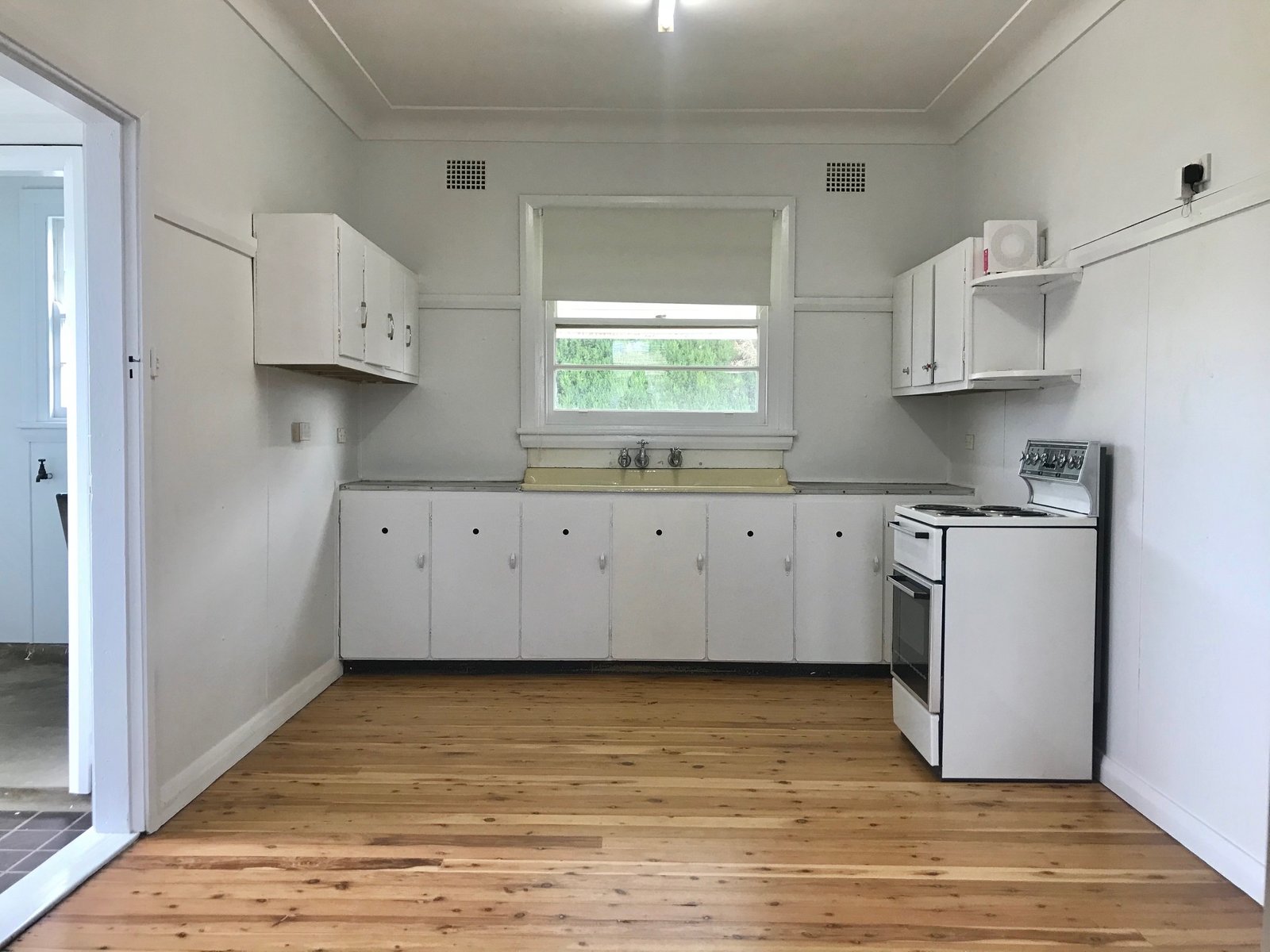 1 Preston Avenue SOUTH TAMWORTH 8