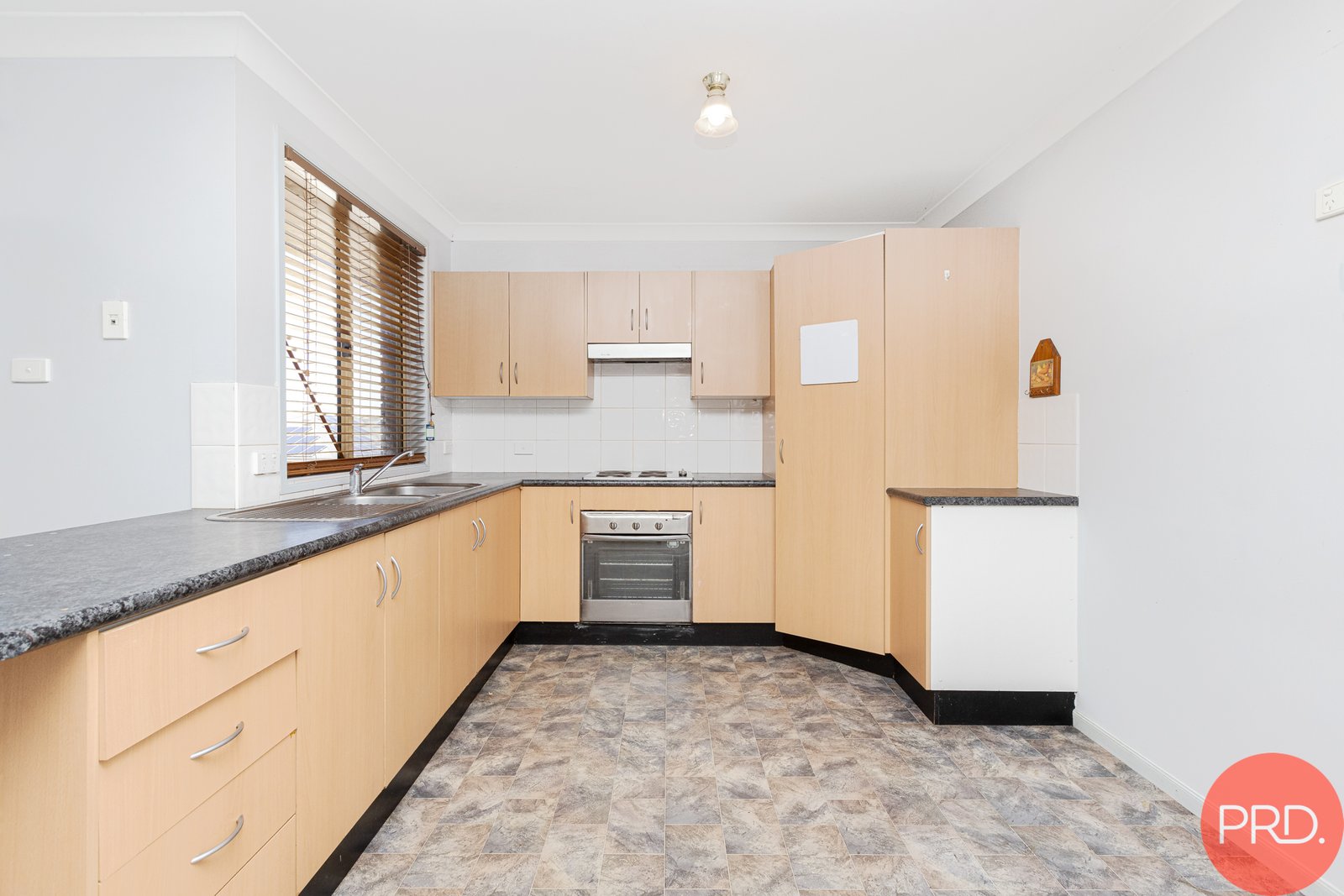 1 Pyalla Avenue ABERGLASSLYN 2