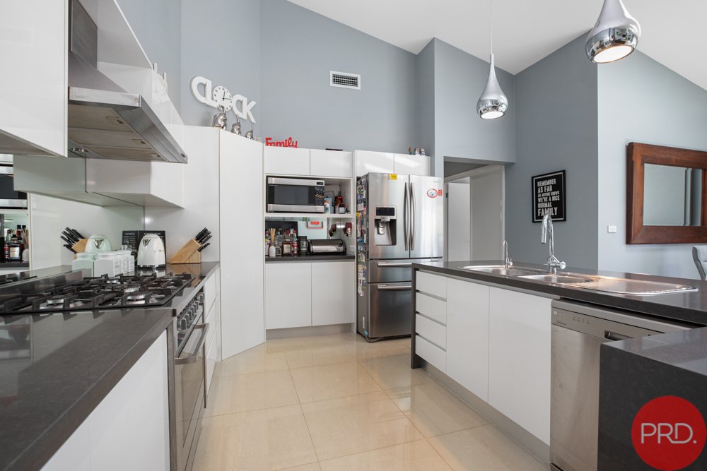 1 Radiant Avenue LARGS 9