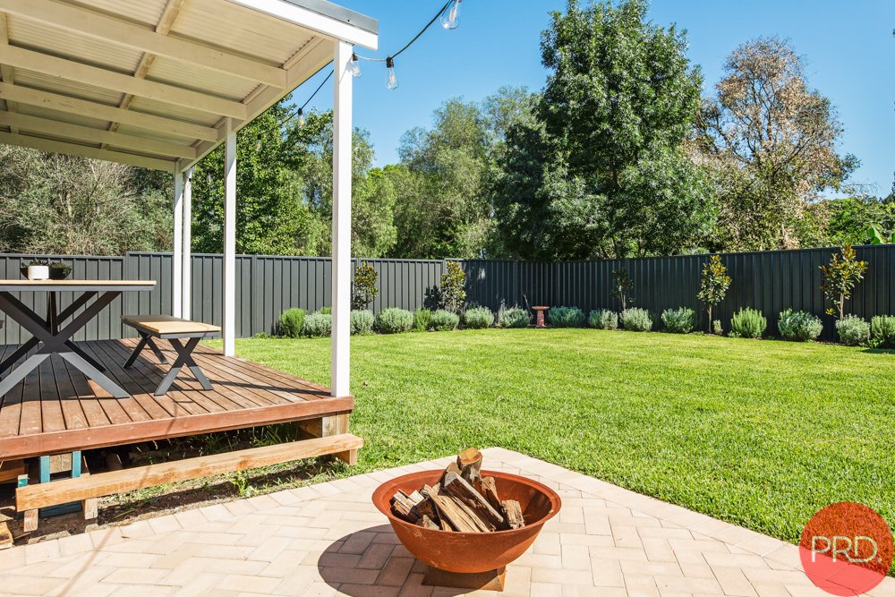 1 Raglan Street HORSESHOE BEND 16