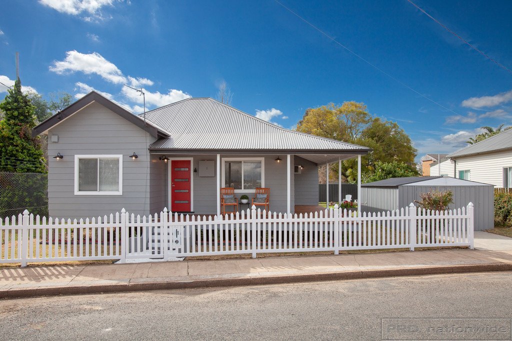 1 Raglan Street HORSESHOE BEND 23