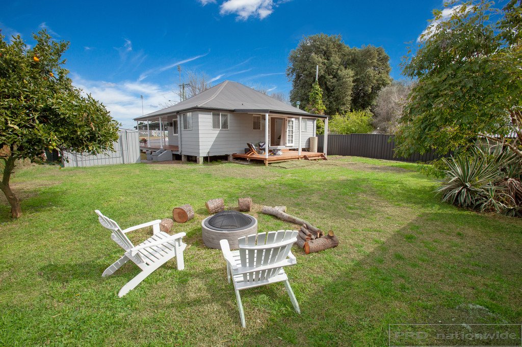 1 Raglan Street HORSESHOE BEND 24