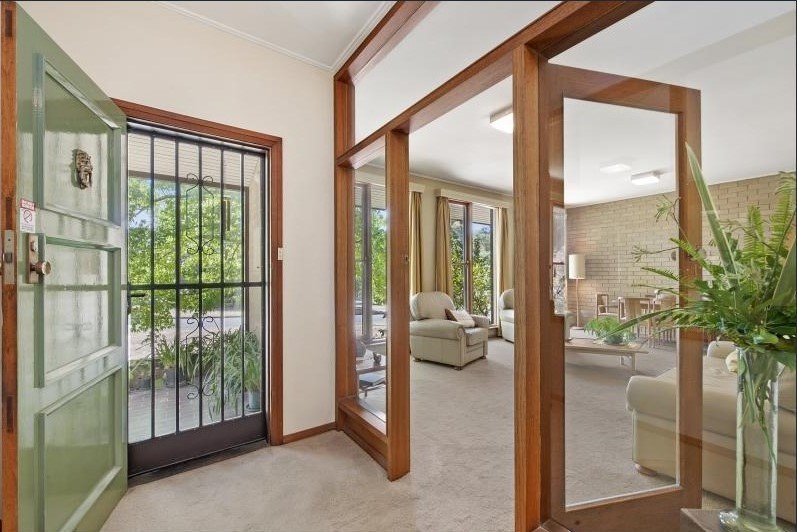 1 Rathkeale Avenue MOUNT HELEN 2