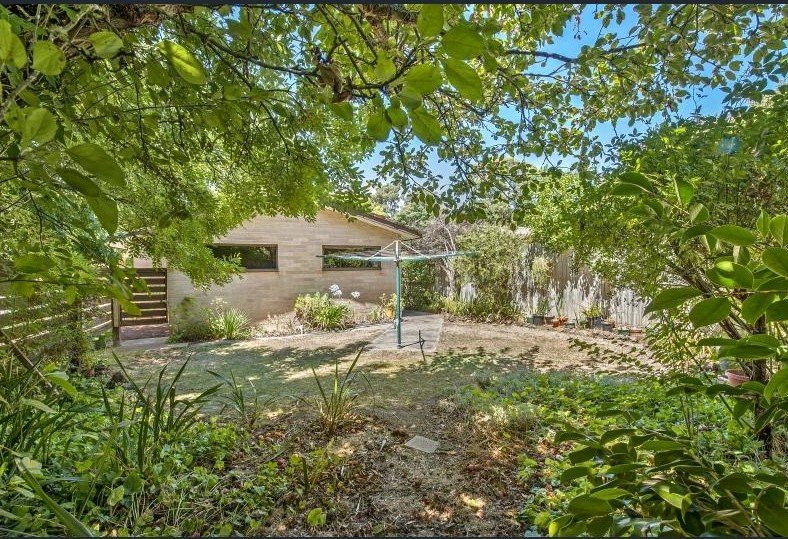 1 Rathkeale Avenue MOUNT HELEN 11