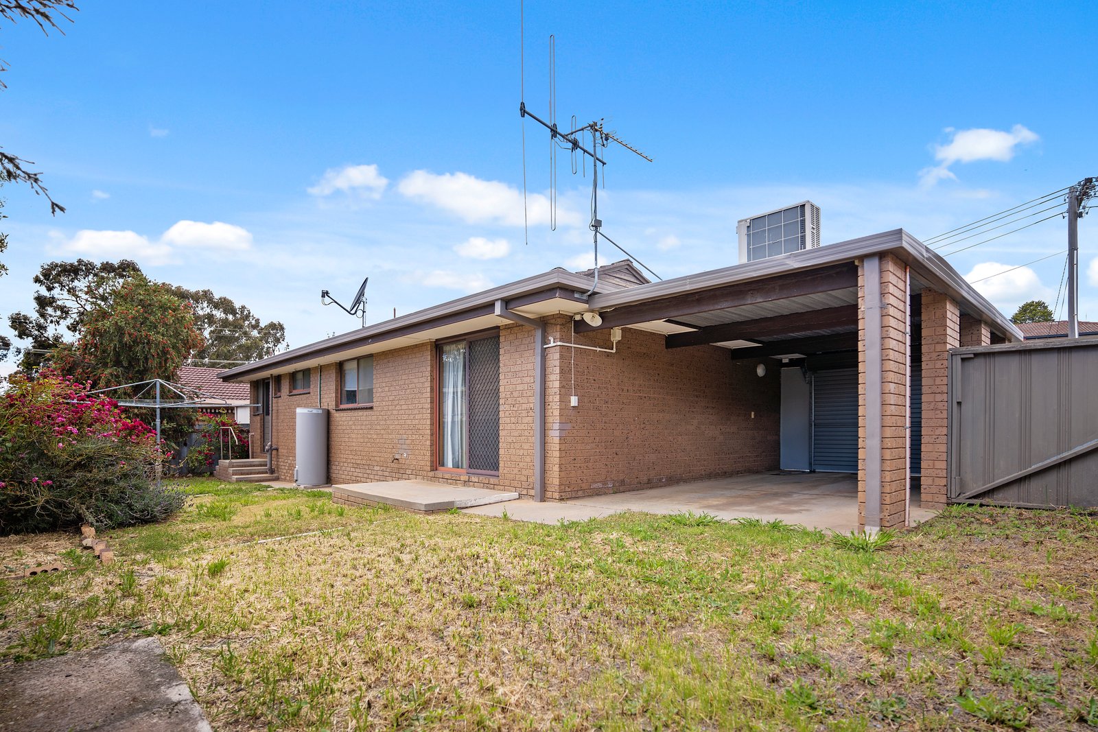 1 Reception Avenue STRATHDALE 9