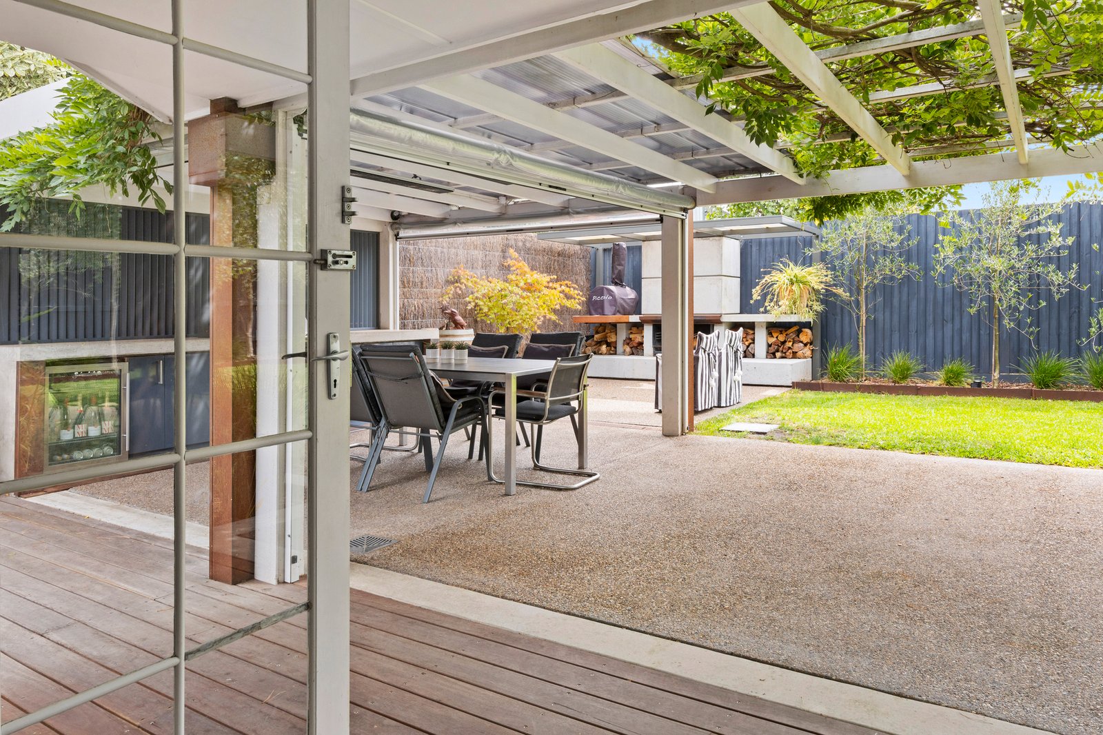 Gallery: 1 Redbourne Avenue