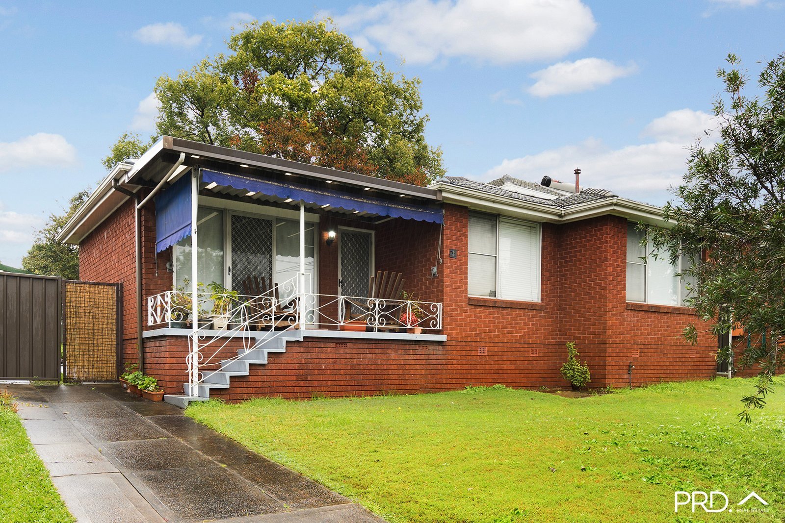 1 Redgum Drive LUGARNO 1