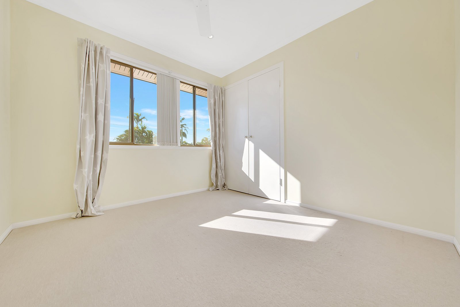 1 Richard Street BOYNE ISLAND 16
