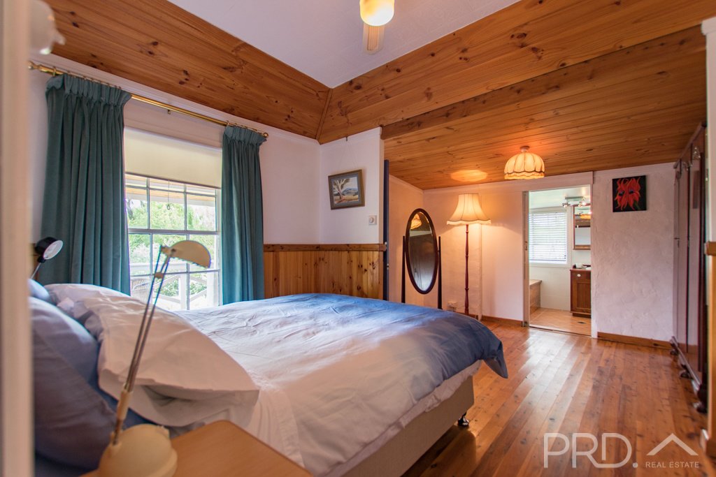 1 Rimmers Lane ADELONG 11