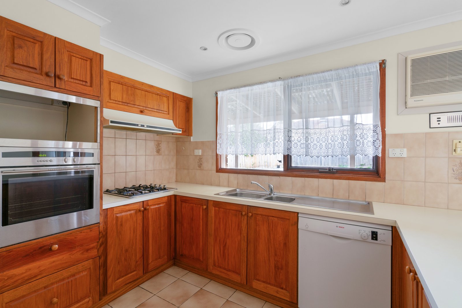 Real Estate and Property in 1 Rippon Court, Templestowe, VIC