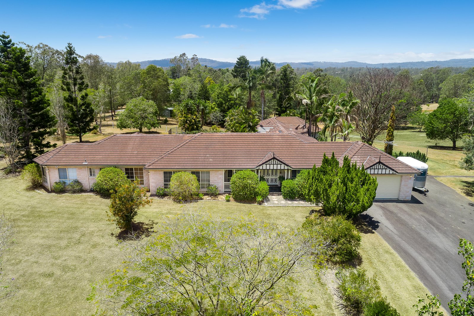 1 Riverine Court, Samford Valley QLD 4520