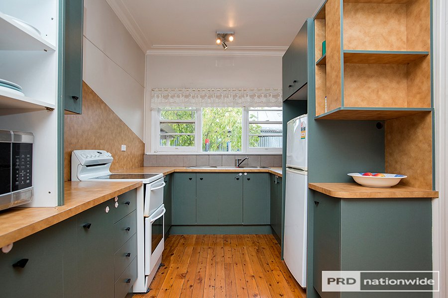 1 Robina Street TAMWORTH 2