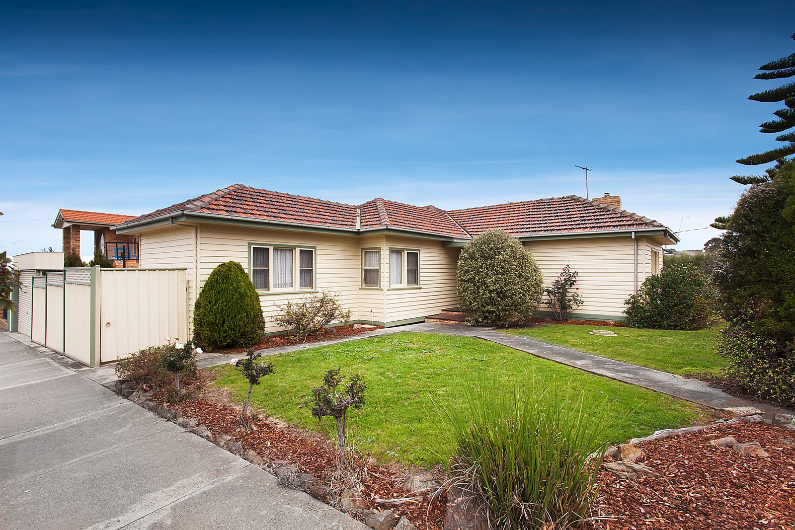 1 Rosehill Road, Essendon West, VIC, 3040