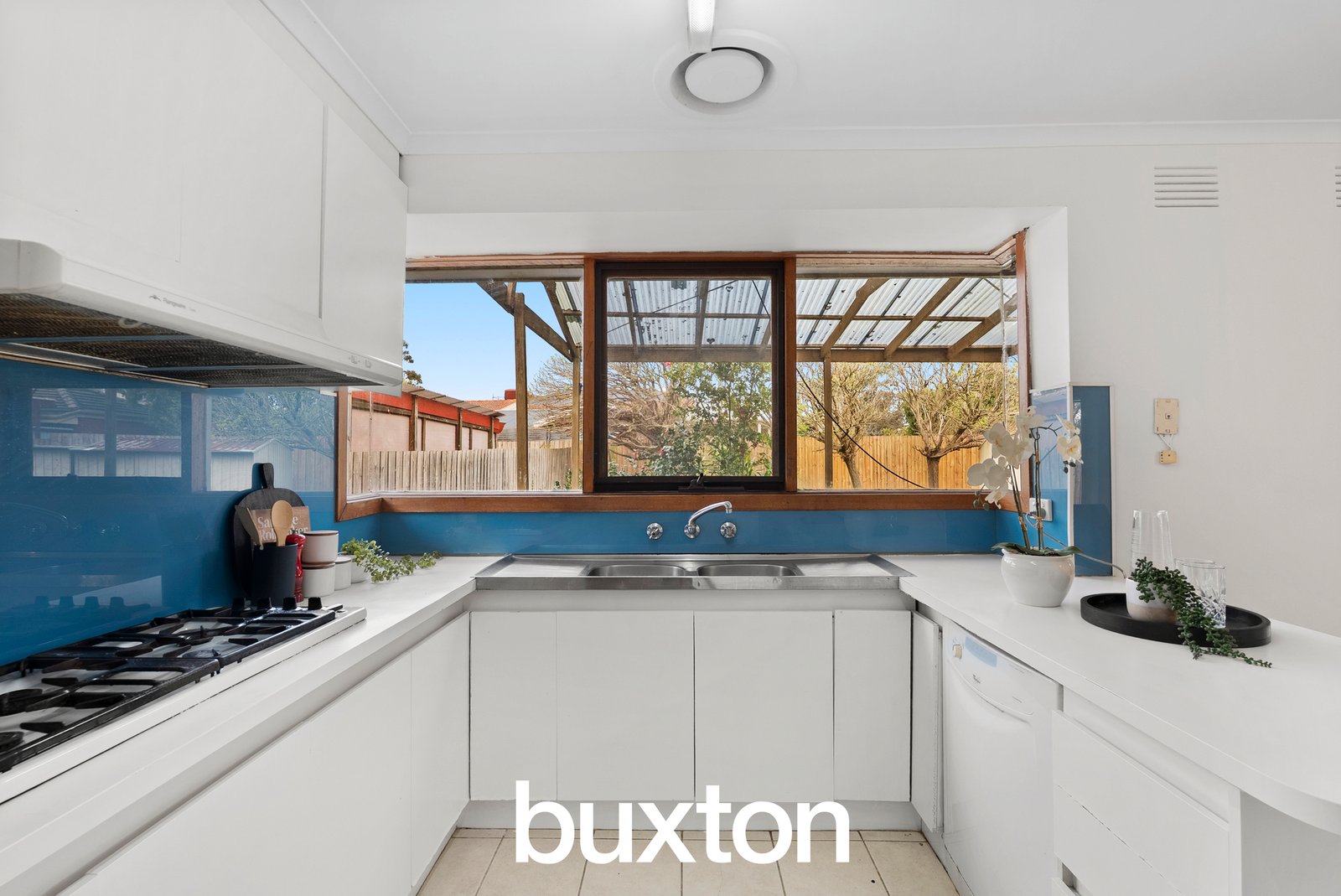 Gallery: 1 Roycroft Avenue