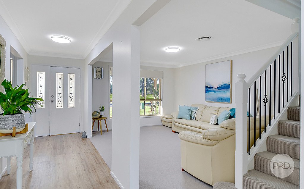 1 Saddler Way GLENMORE PARK 4