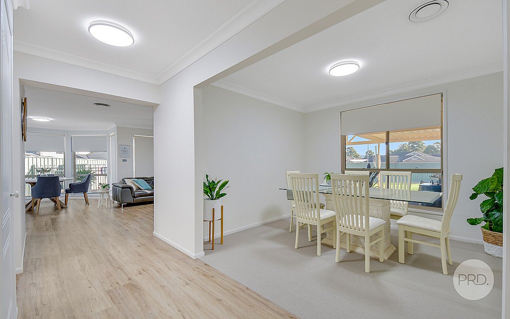 1 Saddler Way GLENMORE PARK 5