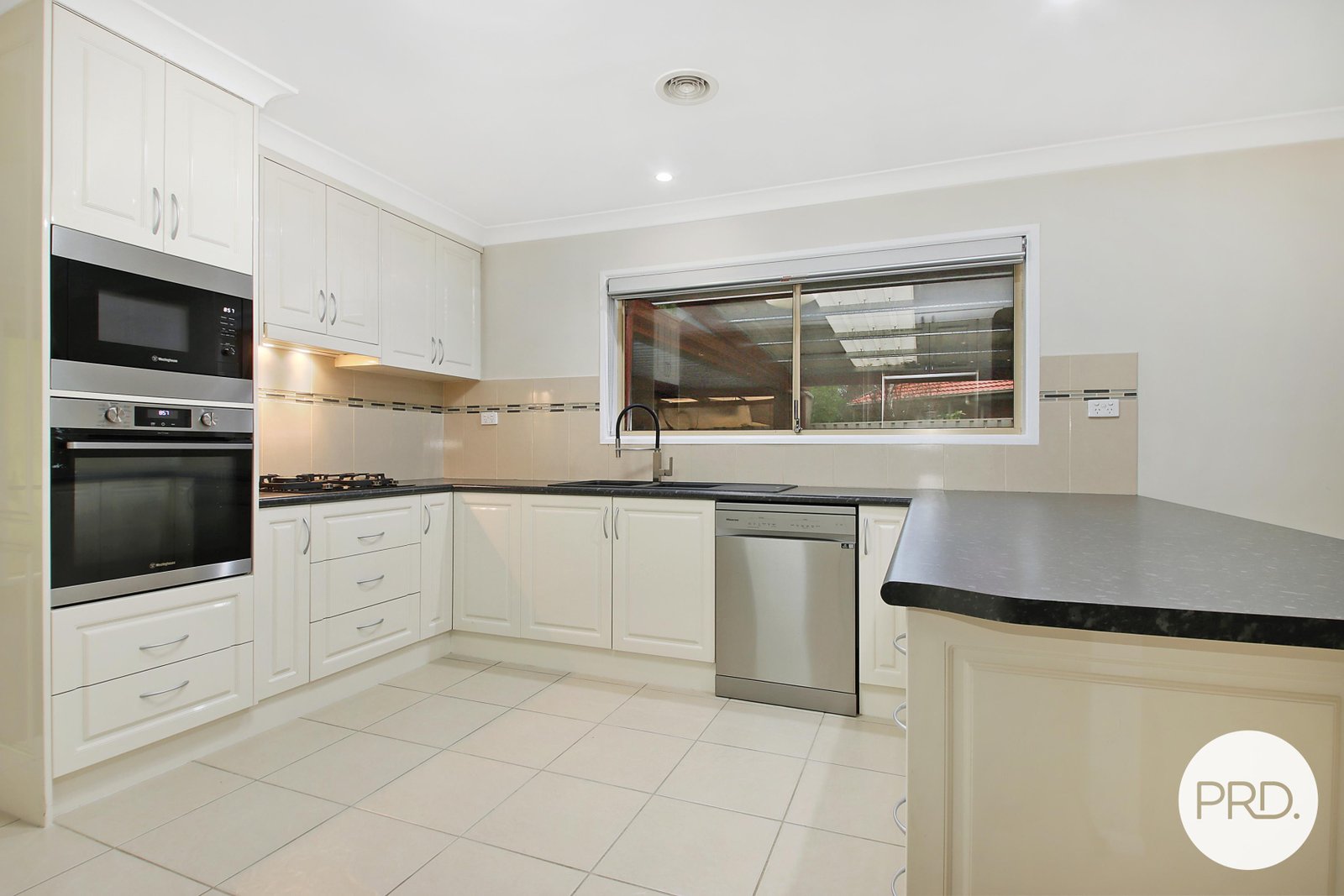 1 Sandringham Court THURGOONA 3