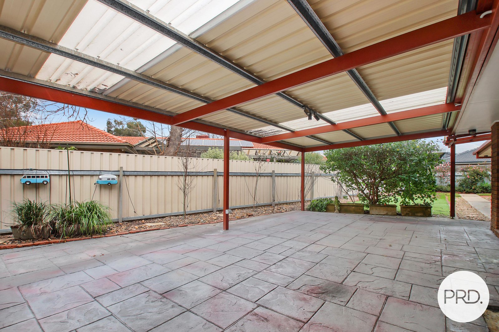 1 Sandringham Court THURGOONA 9