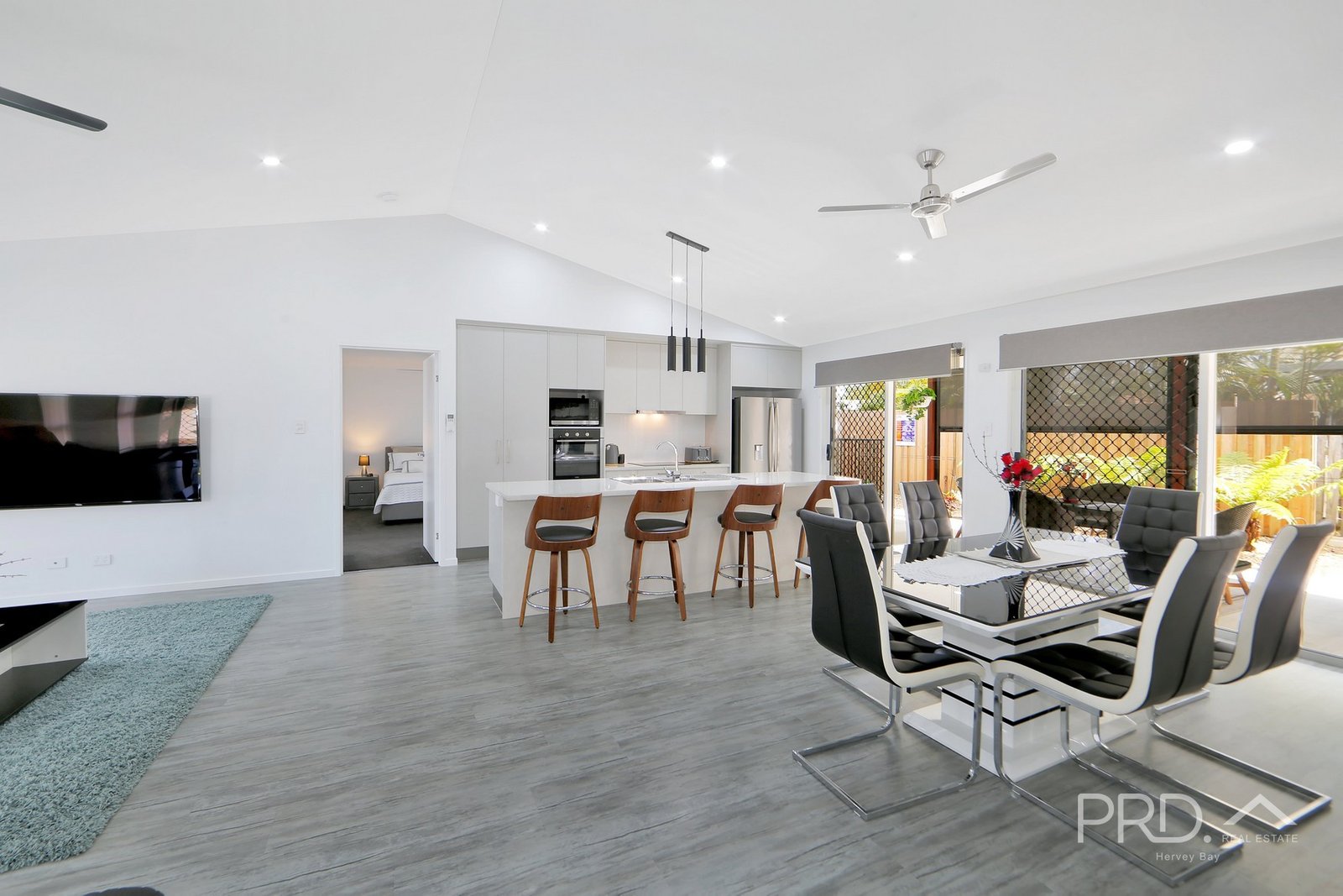 1 Seaspray Court URANGAN 9