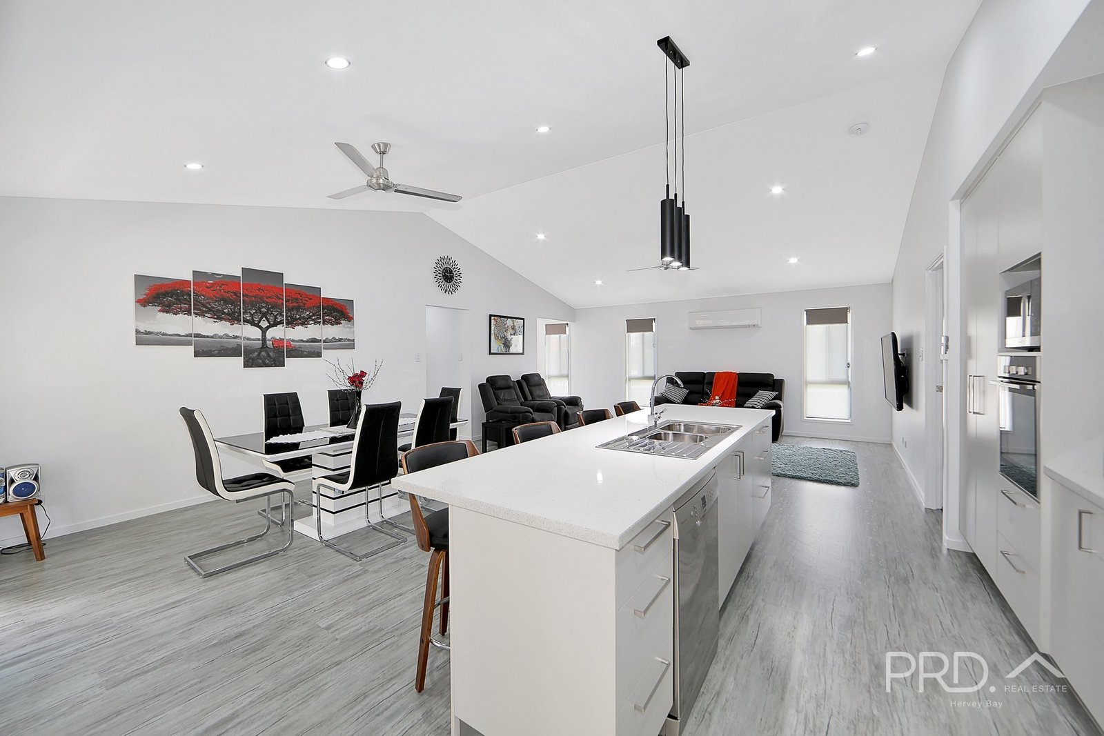 1 Seaspray Court URANGAN 10