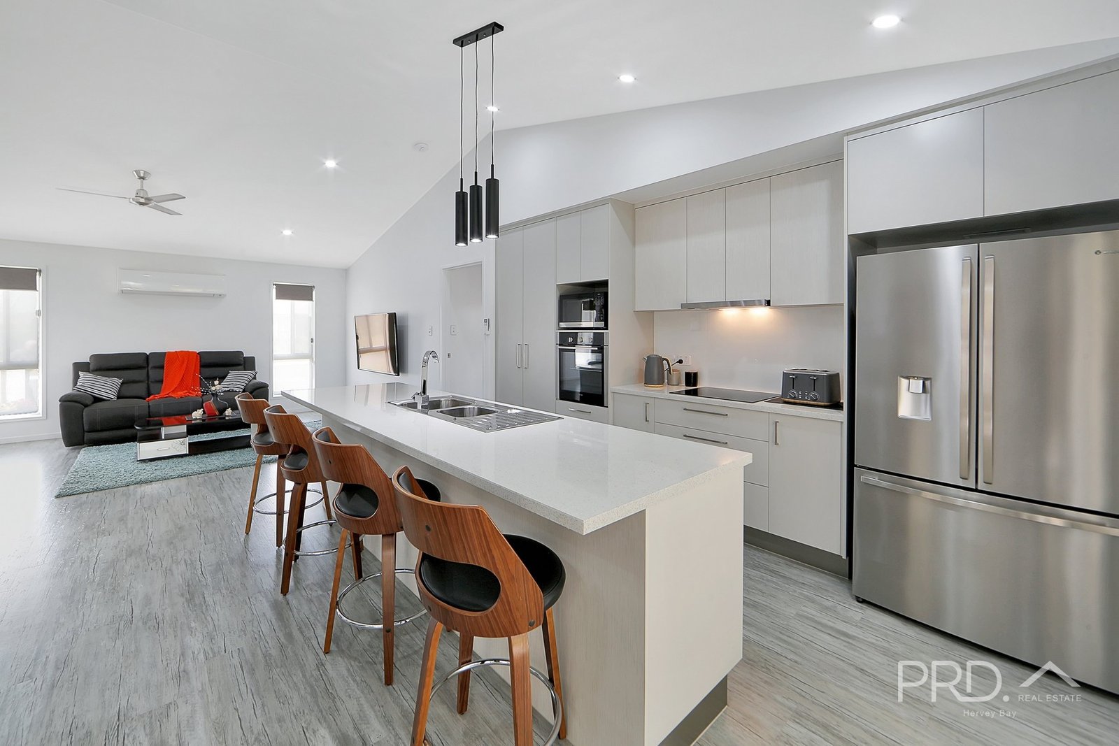 1 Seaspray Court URANGAN 11