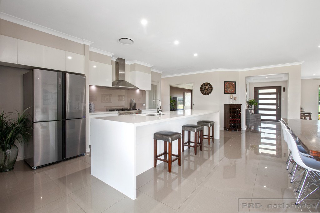 1 Semillon Close HINTON 6