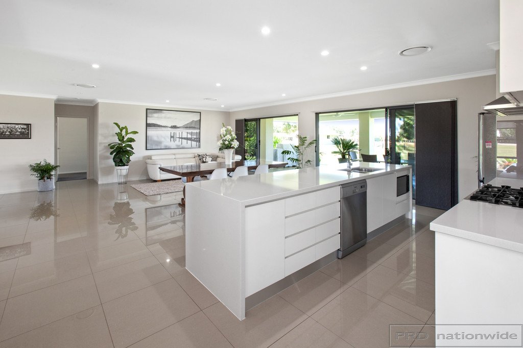 1 Semillon Close HINTON 8