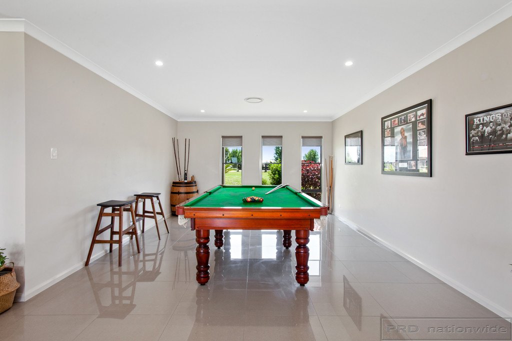 1 Semillon Close HINTON 10
