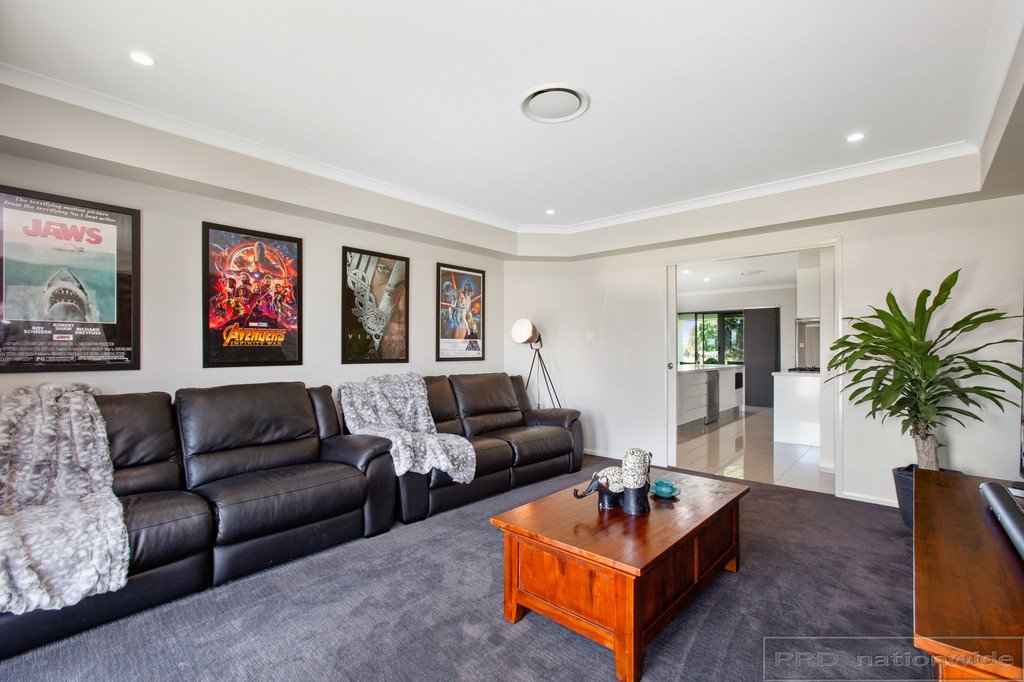 1 Semillon Close HINTON 12