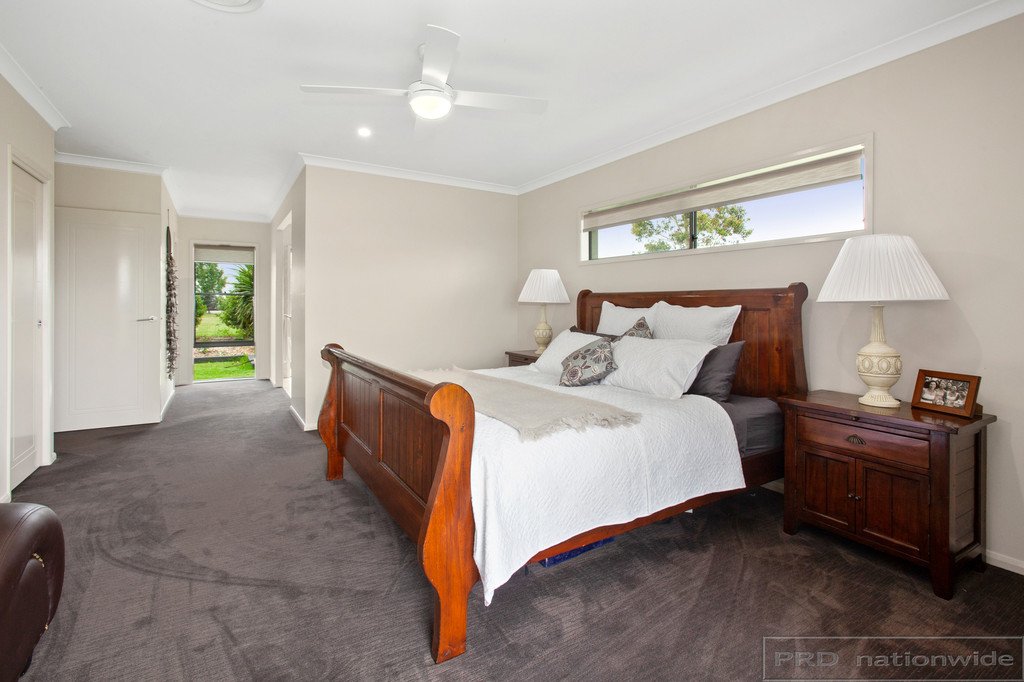 1 Semillon Close HINTON 14
