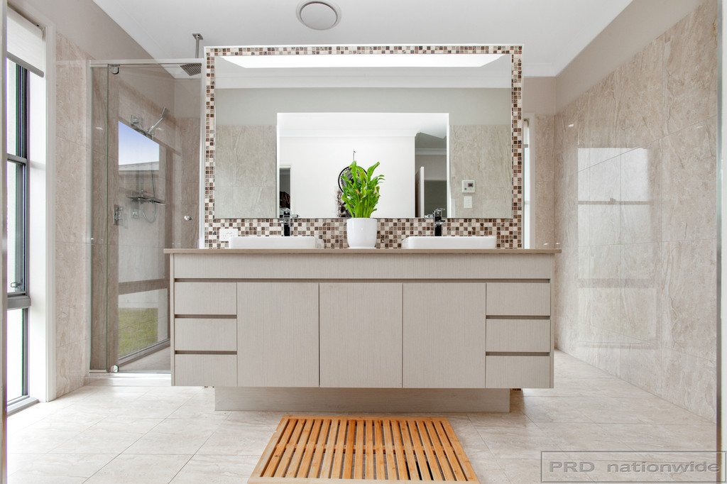 1 Semillon Close HINTON 15