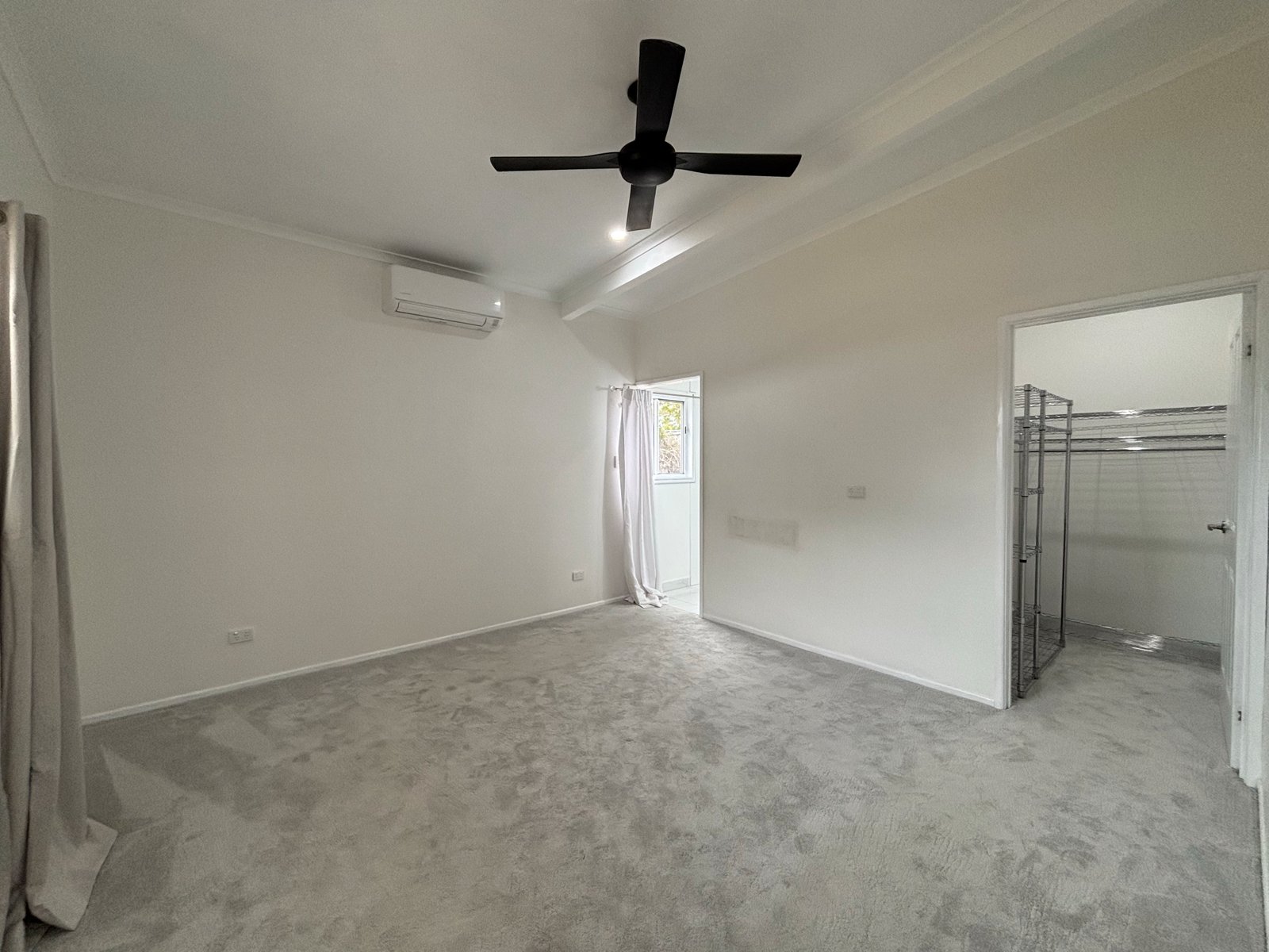 1 Seychelles Road SHOAL POINT 4