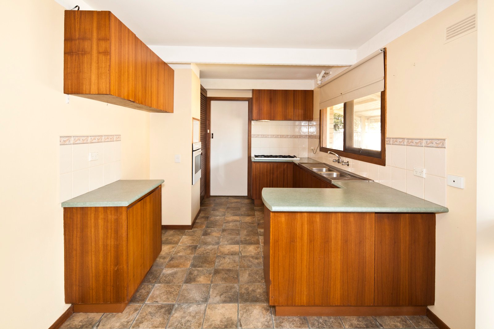 1 Shaw Avenue WENDOUREE 4