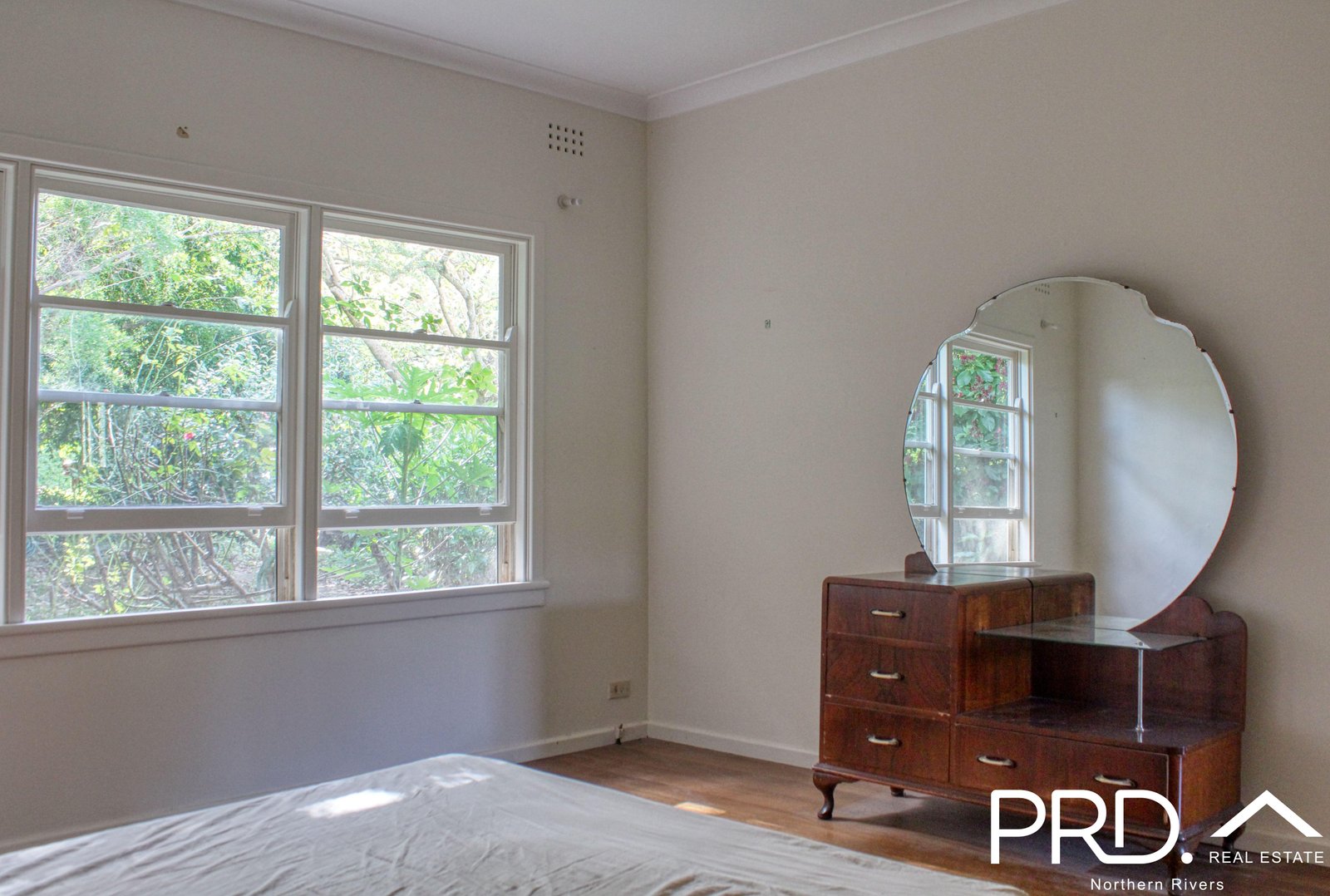 1 Showview Street GIRARDS HILL 12