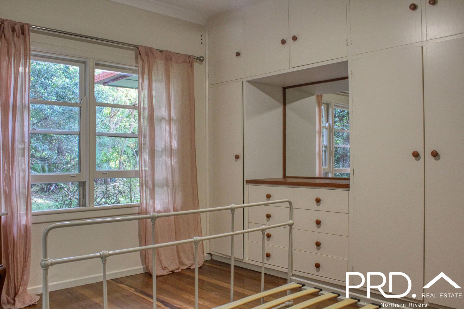 1 Showview Street GIRARDS HILL 13
