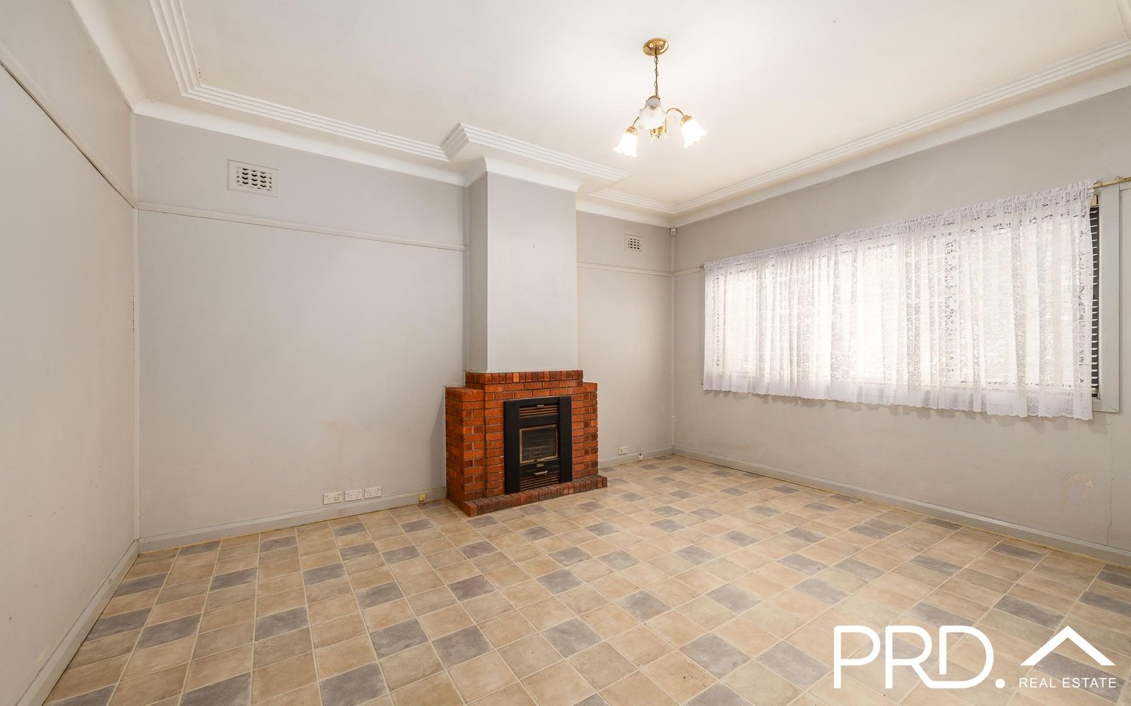 1 Singleton Avenue EAST HILLS 2