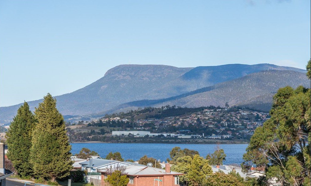 1 Sloane Place BRIDGEWATER 3