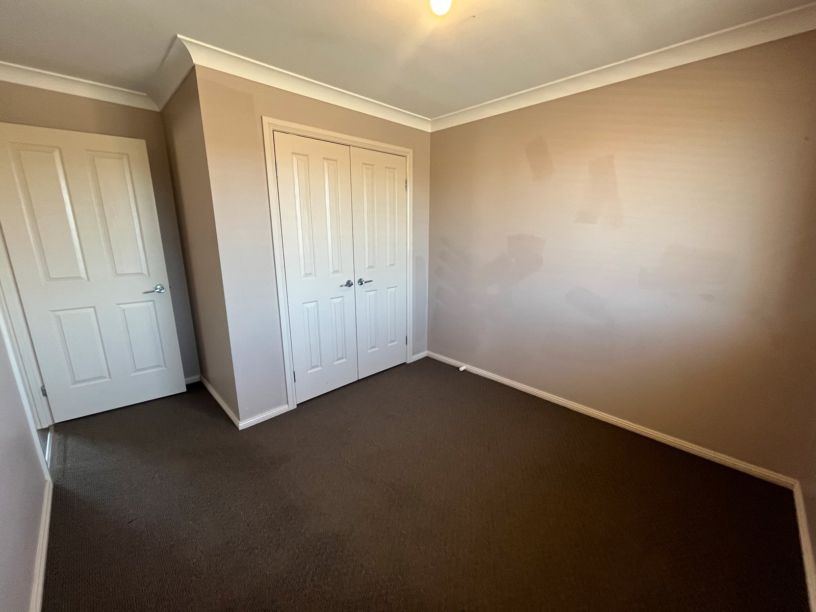 1 Stanley Close TAMWORTH 8