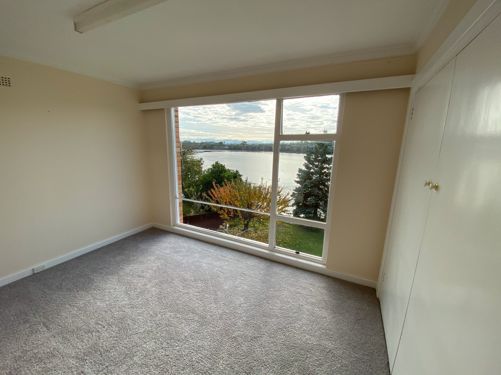 1 Strathaven Drive ROSETTA 12