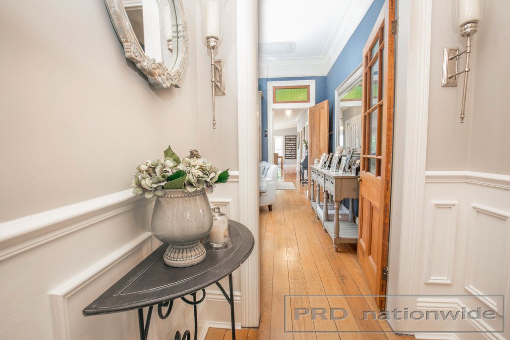 1 Stuart Street LORN 12