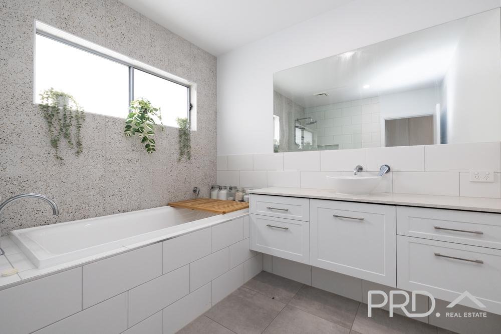 1 Sutterby Place RED CLIFFS 17