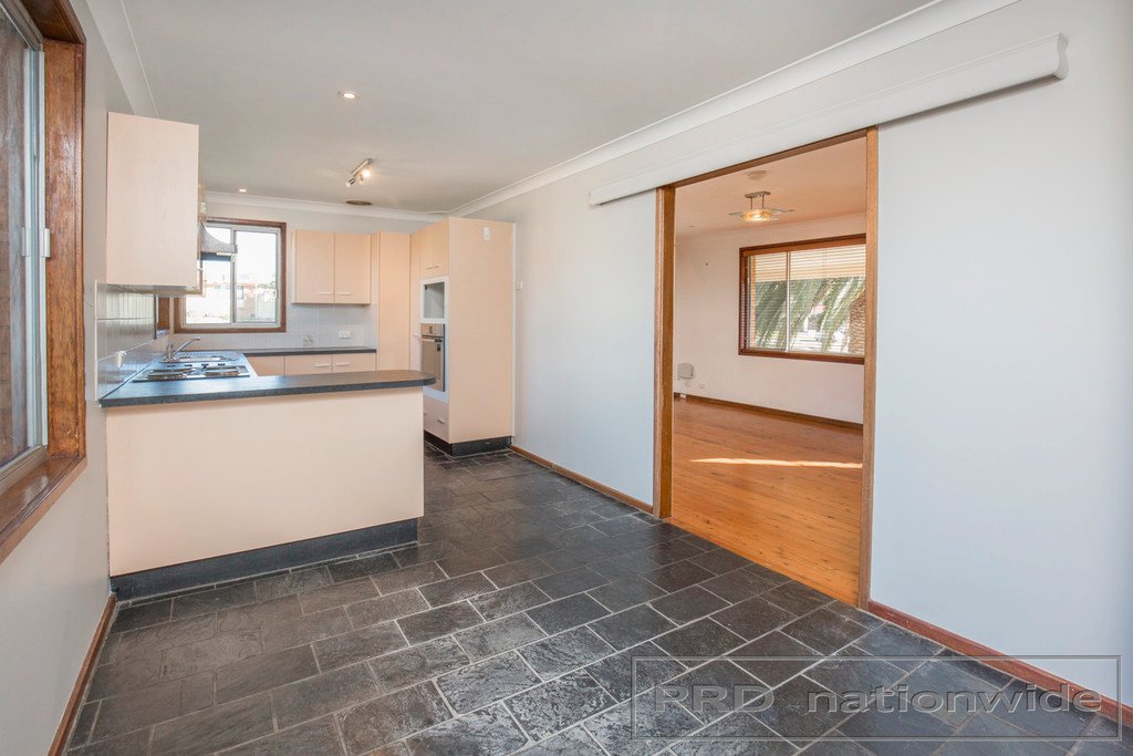 1 Sylvan Crescent EAST MAITLAND 12