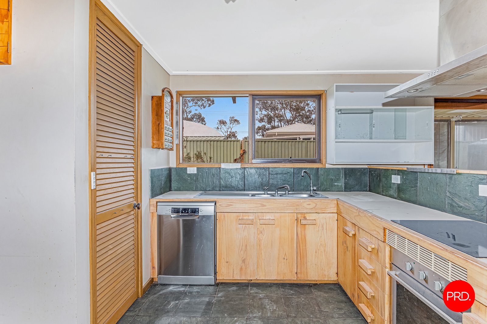 1 Symes St  KANGAROO FLAT 5