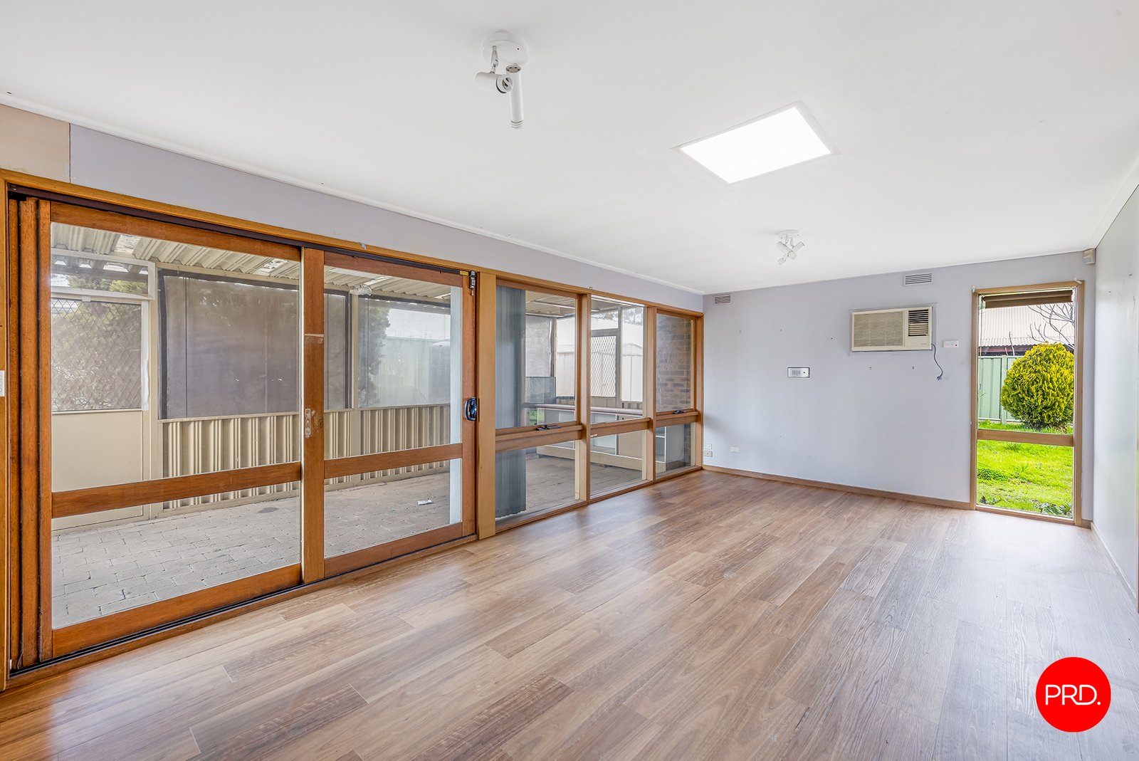 1 Symes St  KANGAROO FLAT 6